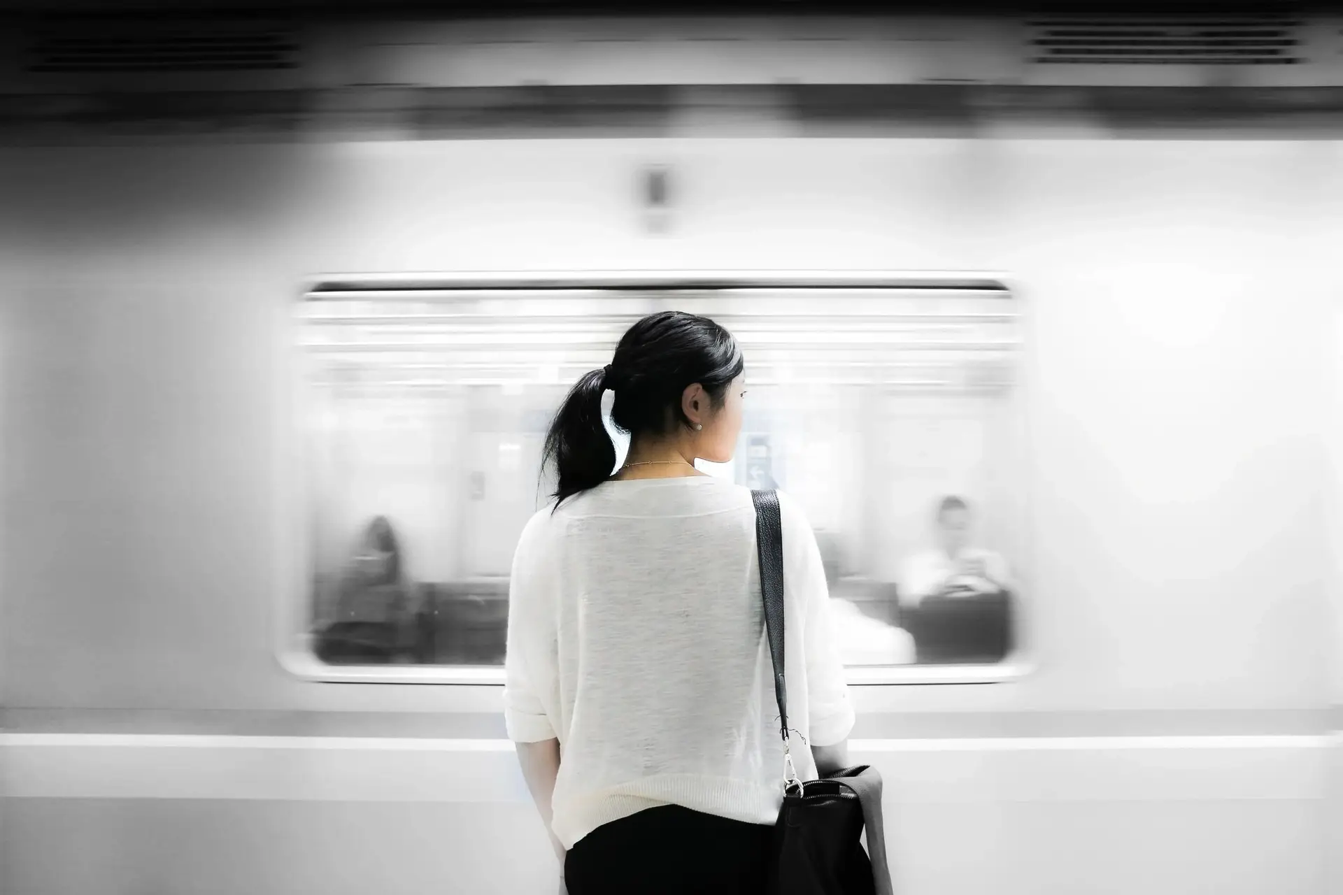 Consumer Wi-Fi vs. Enterprise Wi-Fi:What SMBs Need to Know